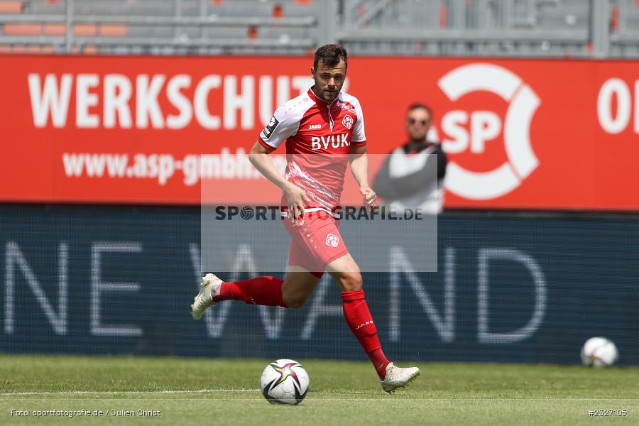 Robert Herrmann, FLYERALARM Arena, Würzburg, 08.05.2022, DFL, sport, action, Mai 2022, Saison 2021/2022, Fussball, 3. Liga, HFC, FCW, Hallescher FC, FC Würzburger Kickers - Bild-ID: 2327105