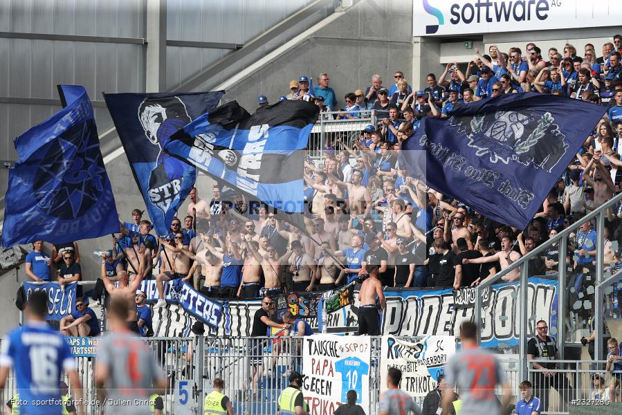 Fans, Merck-Stadion am Böllenfalltor, Darmstadt, 15.05.2022, DFL, sport, action, Mai 2022, Saison 2021/2022, Fussball, 2. Bundesliga, SCP, D98, SV98, SC Paderborn 07, SV Darmstadt 98 - Bild-ID: 2327285 Fans, Merck-Stadion am Böllenfalltor, Darmstadt, 15.05.2022, DFL, sport, action, Mai 2022, Saison 2021/2022, Fussball, 2. Bundesliga, SCP, D98, SV98, SC Paderborn 07, SV Darmstadt 98 - Bild-ID: 2327285