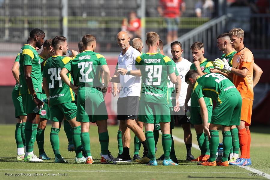 Mannschaftskreis, Alexander Schmidt, FLYERALARM Arena, Würzburg, 25.06.2022, RLSW, BFV, sport, action, Fussball, Juni 2022, Saison 2022/2023, Regionalliga Südwest, Regionalliga Bayern, Testspiel, Landesfreundschaftsspiele, OFC, FWK, Kickers Offenbach, FC Würzburger Kickers - Bild-ID: 2332910