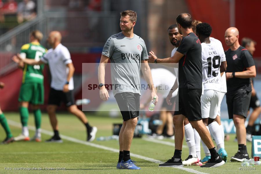 Daniel Bernhardt, FLYERALARM Arena, Würzburg, 25.06.2022, RLSW, BFV, sport, action, Fussball, Juni 2022, Saison 2022/2023, Regionalliga Südwest, Regionalliga Bayern, Testspiel, Landesfreundschaftsspiele, OFC, FWK, Kickers Offenbach, FC Würzburger Kickers - Bild-ID: 2333004