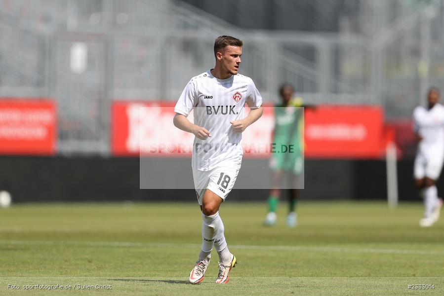 Maximilian Zaiser, FLYERALARM Arena, Würzburg, 25.06.2022, RLSW, BFV, sport, action, Fussball, Juni 2022, Saison 2022/2023, Regionalliga Südwest, Regionalliga Bayern, Testspiel, Landesfreundschaftsspiele, OFC, FWK, Kickers Offenbach, FC Würzburger Kickers - Bild-ID: 2333014