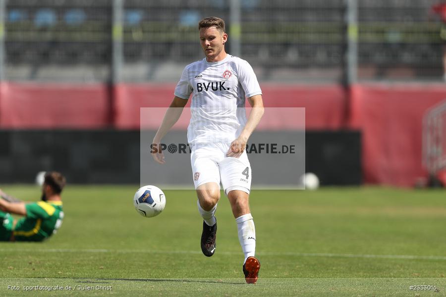 Lukas Müller, FLYERALARM Arena, Würzburg, 25.06.2022, RLSW, BFV, sport, action, Fussball, Juni 2022, Saison 2022/2023, Regionalliga Südwest, Regionalliga Bayern, Testspiel, Landesfreundschaftsspiele, OFC, FWK, Kickers Offenbach, FC Würzburger Kickers - Bild-ID: 2333016