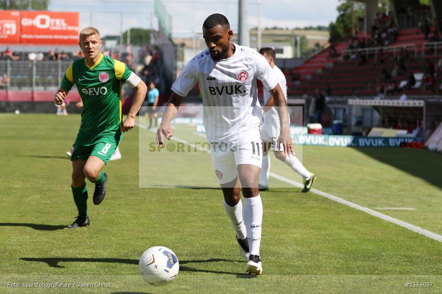 Fabrice Montcheu, FLYERALARM Arena, Würzburg, 25.06.2022, RLSW, BFV, sport, action, Fussball, Juni 2022, Saison 2022/2023, Regionalliga Südwest, Regionalliga Bayern, Testspiel, Landesfreundschaftsspiele, OFC, FWK, Kickers Offenbach, FC Würzburger Kickers - Bild-ID: 2333037