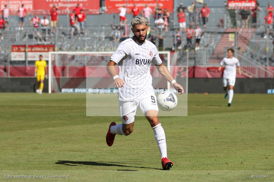 Taha Aksu, FLYERALARM Arena, Würzburg, 25.06.2022, RLSW, BFV, sport, action, Fussball, Juni 2022, Saison 2022/2023, Regionalliga Südwest, Regionalliga Bayern, Testspiel, Landesfreundschaftsspiele, OFC, FWK, Kickers Offenbach, FC Würzburger Kickers - Bild-ID: 2333047