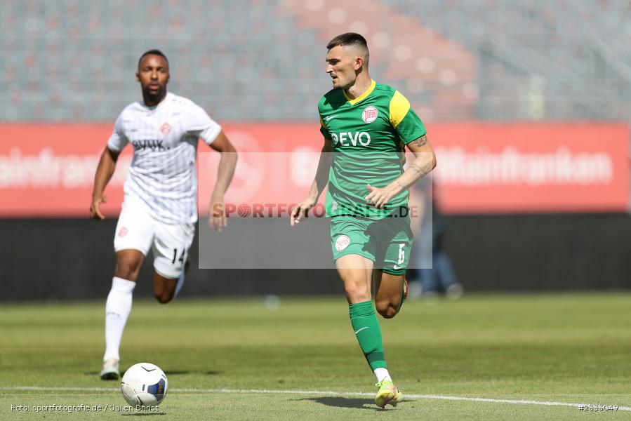 Mateo Andačić, FLYERALARM Arena, Würzburg, 25.06.2022, RLSW, BFV, sport, action, Fussball, Juni 2022, Saison 2022/2023, Regionalliga Südwest, Regionalliga Bayern, Testspiel, Landesfreundschaftsspiele, OFC, FWK, Kickers Offenbach, FC Würzburger Kickers - Bild-ID: 2333049