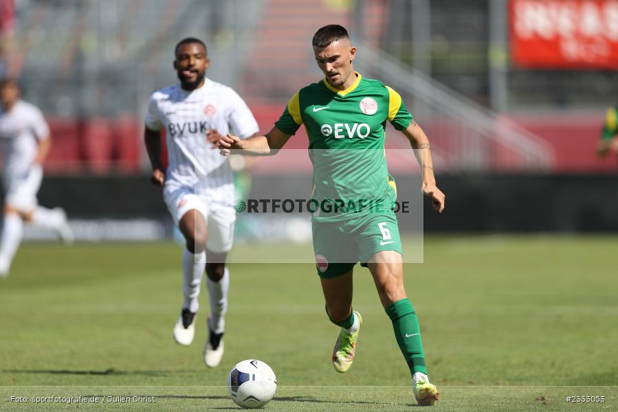 Mateo Andačić, FLYERALARM Arena, Würzburg, 25.06.2022, RLSW, BFV, sport, action, Fussball, Juni 2022, Saison 2022/2023, Regionalliga Südwest, Regionalliga Bayern, Testspiel, Landesfreundschaftsspiele, OFC, FWK, Kickers Offenbach, FC Würzburger Kickers - Bild-ID: 2333053