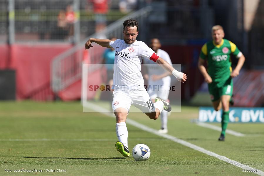 Peter Kurzweg, FLYERALARM Arena, Würzburg, 25.06.2022, RLSW, BFV, sport, action, Fussball, Juni 2022, Saison 2022/2023, Regionalliga Südwest, Regionalliga Bayern, Testspiel, Landesfreundschaftsspiele, OFC, FWK, Kickers Offenbach, FC Würzburger Kickers - Bild-ID: 2333057