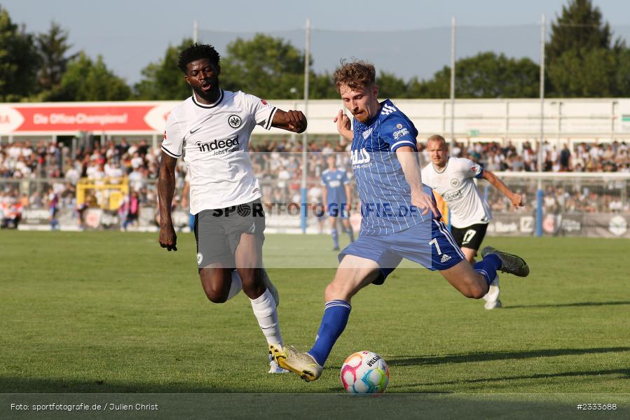 Benedict Laverty, Stadion am Schönbusch, Aschaffenburg, 05.07.2022, DFL, BFV, sport, action, Fussball, Juli 2022, Saison 2022/2023, Bundesliga, Regionalliga Bayern, Testspiel, Landesfreundschaftsspiele, SGE, SVA, Eintracht Frankfurt, SV Viktoria Aschaffenburg - Bild-ID: 2333688 Benedict Laverty, Stadion am Schönbusch, Aschaffenburg, 05.07.2022, DFL, BFV, sport, action, Fussball, Juli 2022, Saison 2022/2023, Bundesliga, Regionalliga Bayern, Testspiel, Landesfreundschaftsspiele, SGE, SVA, Eintracht Frankfurt, SV Viktoria Aschaffenburg - Bild-ID: 2333688