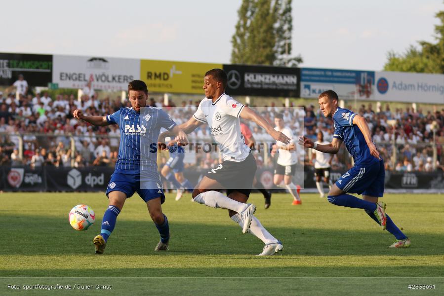 Philipp Beinenz, Stadion am Schönbusch, Aschaffenburg, 05.07.2022, DFL, BFV, sport, action, Fussball, Juli 2022, Saison 2022/2023, Bundesliga, Regionalliga Bayern, Testspiel, Landesfreundschaftsspiele, SGE, SVA, Eintracht Frankfurt, SV Viktoria Aschaffenburg - Bild-ID: 2333691 Philipp Beinenz, Stadion am Schönbusch, Aschaffenburg, 05.07.2022, DFL, BFV, sport, action, Fussball, Juli 2022, Saison 2022/2023, Bundesliga, Regionalliga Bayern, Testspiel, Landesfreundschaftsspiele, SGE, SVA, Eintracht Frankfurt, SV Viktoria Aschaffenburg - Bild-ID: 2333691