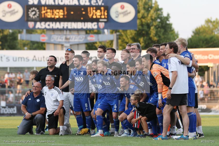 Clay Verkaj, Roberto Desch, Philipp Beinenz, Team, Axel Hellmann, Stadion am Schönbusch, Aschaffenburg, 05.07.2022, DFL, BFV, sport, action, Fussball, Juli 2022, Saison 2022/2023, Bundesliga, Regionalliga Bayern, Testspiel, Landesfreundschaftsspiele, SGE, SVA, Eintracht Frankfurt, SV Viktoria Aschaffenburg - Bild-ID: 2333732 Clay Verkaj, Roberto Desch, Philipp Beinenz, Team, Axel Hellmann, Stadion am Schönbusch, Aschaffenburg, 05.07.2022, DFL, BFV, sport, action, Fussball, Juli 2022, Saison 2022/2023, Bundesliga, Regionalliga Bayern, Testspiel, Landesfreundschaftsspiele, SGE, SVA, Eintracht Frankfurt, SV Viktoria Aschaffenburg - Bild-ID: 2333732