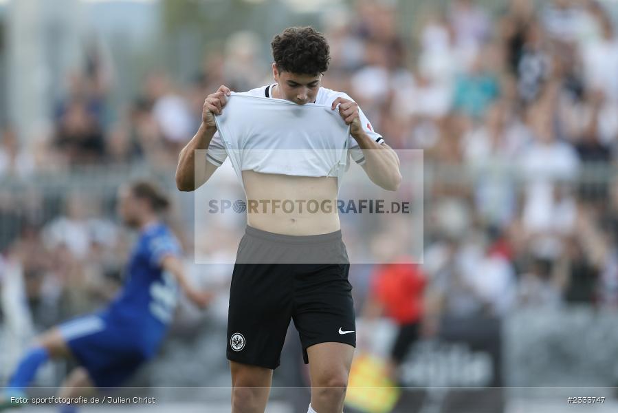 Hände, Arme, gestikuliert, hadern, Nacho, Ignacio Ferri Julia, Stadion am Schönbusch, Aschaffenburg, 05.07.2022, DFL, BFV, sport, action, Fussball, Juli 2022, Saison 2022/2023, Bundesliga, Regionalliga Bayern, Testspiel, Landesfreundschaftsspiele, SGE, SVA, Eintracht Frankfurt, SV Viktoria Aschaffenburg - Bild-ID: 2333747 Hände, Arme, gestikuliert, hadern, Nacho, Ignacio Ferri Julia, Stadion am Schönbusch, Aschaffenburg, 05.07.2022, DFL, BFV, sport, action, Fussball, Juli 2022, Saison 2022/2023, Bundesliga, Regionalliga Bayern, Testspiel, Landesfreundschaftsspiele, SGE, SVA, Eintracht Frankfurt, SV Viktoria Aschaffenburg - Bild-ID: 2333747