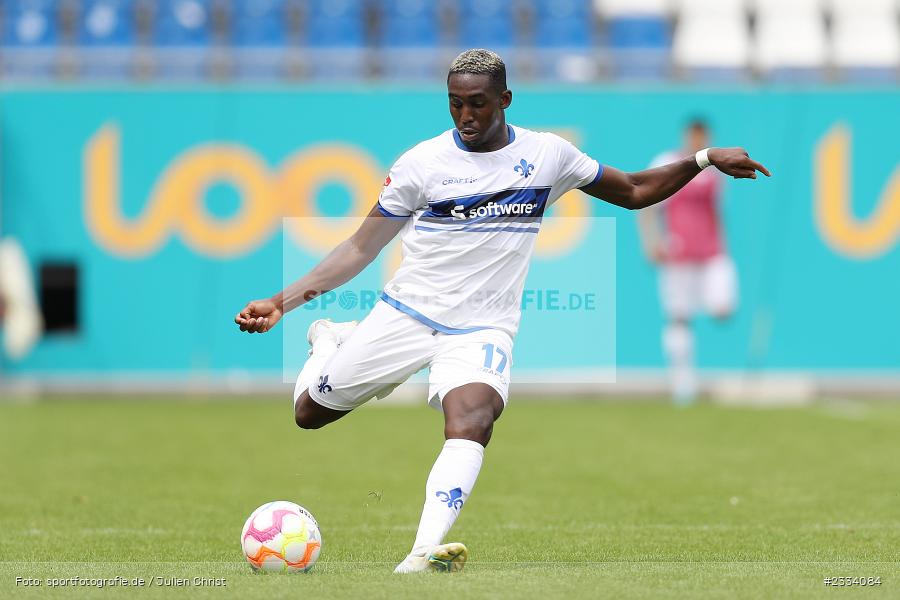 Frank Ronstadt, Merck-Stadion am Böllenfalltor, Darmstadt, 09.07.2022, DFB, DFL, sport, action, Fussball, Juli 2022, Saison 2022/2023, 3. Liga, 2. Bundesliga, Testspiel, Regional Freundschaftsspiele, BAY, SVD, SpVgg Bayreuth, SV Darmstadt 98 - Bild-ID: 2334084