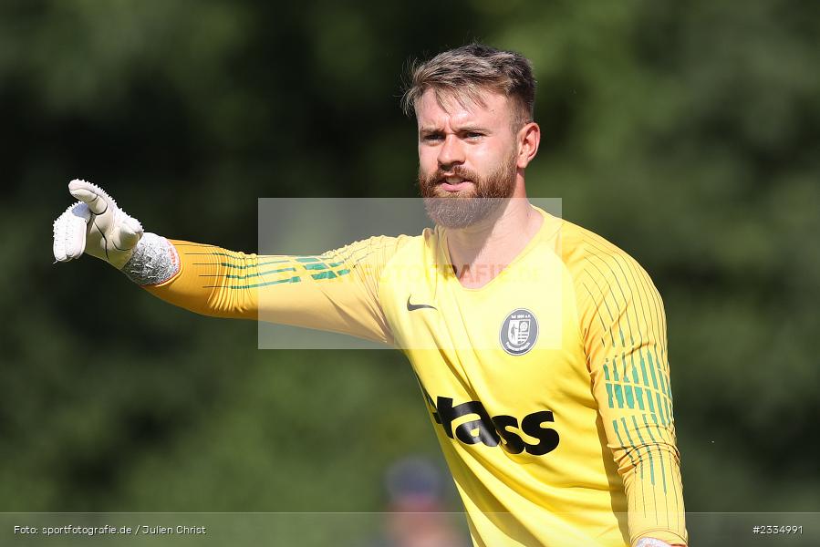 Hände, Arme, gestikuliert, Joshua Schuhmacher, Sportgelände in der Au, Karlburg, 23.07.2022, BFV, sport, action, Fussball, Juli 2022, Saison 2022/2023, 3. Spieltag, Landesliga Nordwest, TUS, TSV, TuS Frammersbach, TSV Karlburg - Bild-ID: 2334991