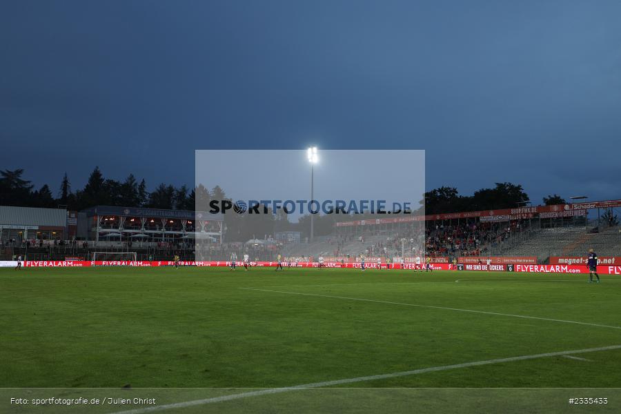 Flutlicht, Spielszene, FLYERALARM Arena, Würzburg, 29.07.2022, BFV, sport, action, Fussball, Juli 2022, Saison 2022/2023, Regionalliga Bayern, FCP, FWK, FC Pipinsried, FC Würzburger Kickers - Bild-ID: 2335433