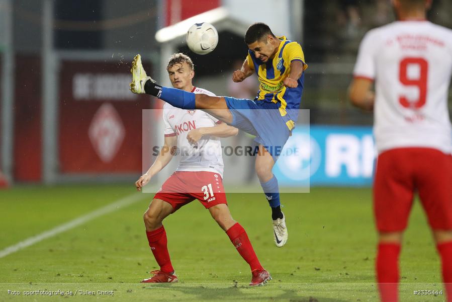 Halit Yilmaz, FLYERALARM Arena, Würzburg, 29.07.2022, BFV, sport, action, Fussball, Juli 2022, Saison 2022/2023, Regionalliga Bayern, FCP, FWK, FC Pipinsried, FC Würzburger Kickers - Bild-ID: 2335444