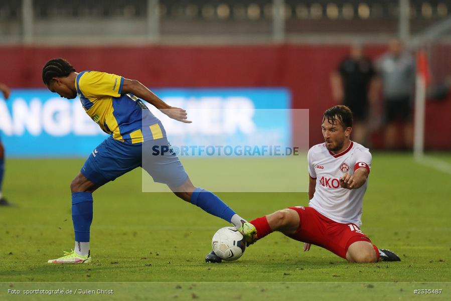 Peter Kurzweg, FLYERALARM Arena, Würzburg, 29.07.2022, BFV, sport, action, Fussball, Juli 2022, Saison 2022/2023, Regionalliga Bayern, FCP, FWK, FC Pipinsried, FC Würzburger Kickers - Bild-ID: 2335487
