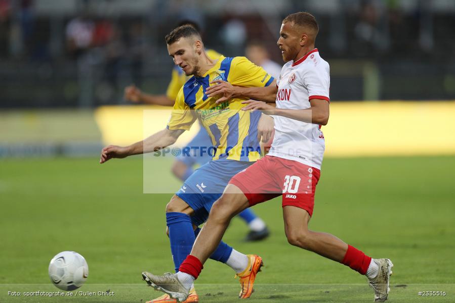 Faton Dzemailji, FLYERALARM Arena, Würzburg, 29.07.2022, BFV, sport, action, Fussball, Juli 2022, Saison 2022/2023, Regionalliga Bayern, FCP, FWK, FC Pipinsried, FC Würzburger Kickers - Bild-ID: 2335516