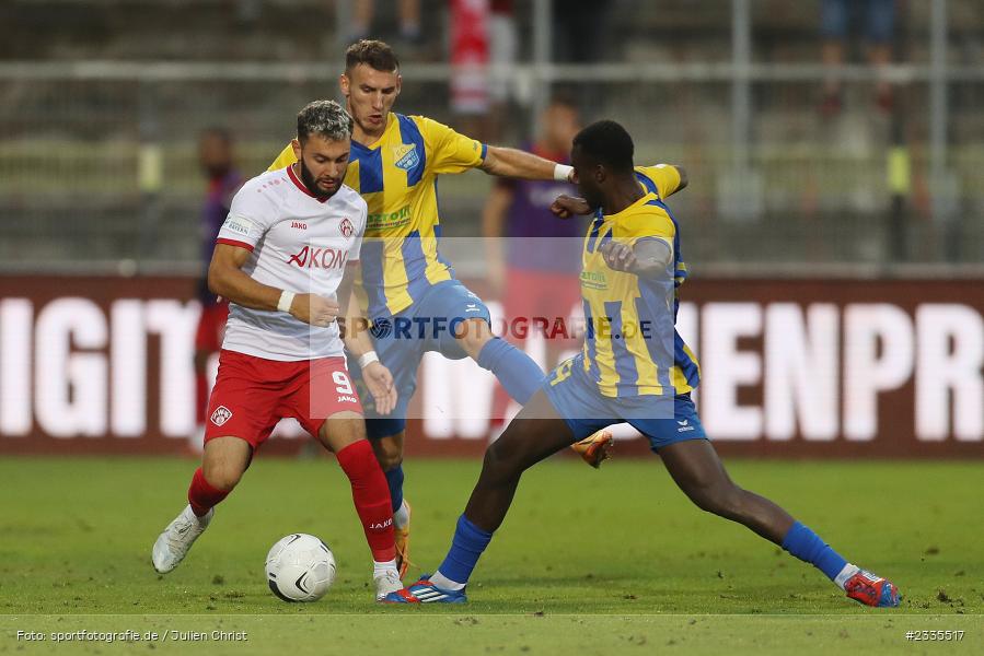 Taha Aksu, FLYERALARM Arena, Würzburg, 29.07.2022, BFV, sport, action, Fussball, Juli 2022, Saison 2022/2023, Regionalliga Bayern, FCP, FWK, FC Pipinsried, FC Würzburger Kickers - Bild-ID: 2335517