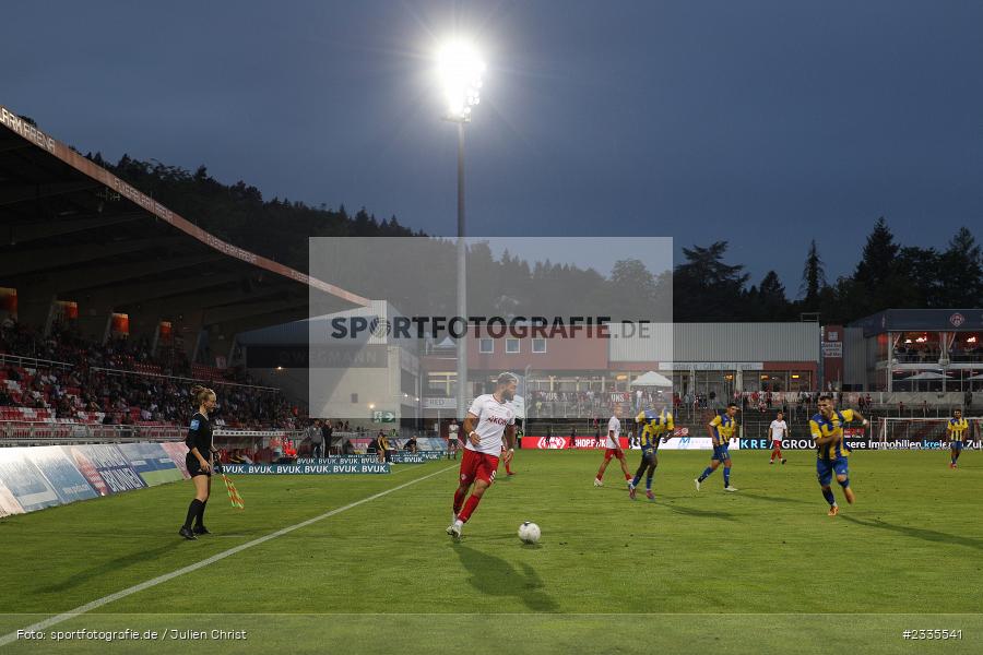 Flutlicht, Spielszene, FLYERALARM Arena, Würzburg, 29.07.2022, BFV, sport, action, Fussball, Juli 2022, Saison 2022/2023, Regionalliga Bayern, FCP, FWK, FC Pipinsried, FC Würzburger Kickers - Bild-ID: 2335541