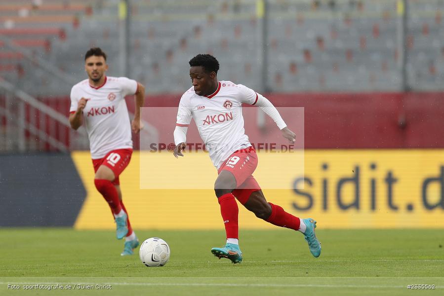 Benjika Caciel, FLYERALARM Arena, Würzburg, 29.07.2022, BFV, sport, action, Fussball, Juli 2022, Saison 2022/2023, Regionalliga Bayern, FCP, FWK, FC Pipinsried, FC Würzburger Kickers - Bild-ID: 2335562
