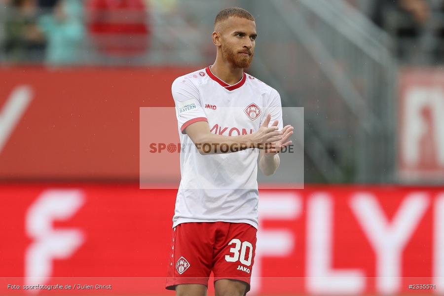 Benyas Solomon Junge-Abiol, FLYERALARM Arena, Würzburg, 29.07.2022, BFV, sport, action, Fussball, Juli 2022, Saison 2022/2023, Regionalliga Bayern, FCP, FWK, FC Pipinsried, FC Würzburger Kickers - Bild-ID: 2335571