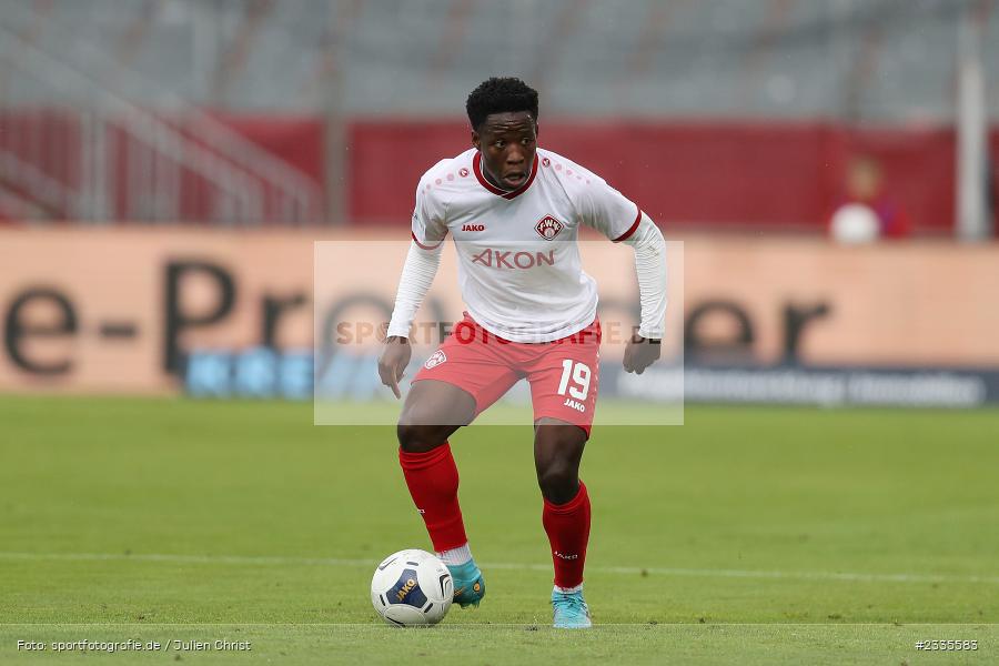 Benjika Caciel, FLYERALARM Arena, Würzburg, 29.07.2022, BFV, sport, action, Fussball, Juli 2022, Saison 2022/2023, Regionalliga Bayern, FCP, FWK, FC Pipinsried, FC Würzburger Kickers - Bild-ID: 2335583