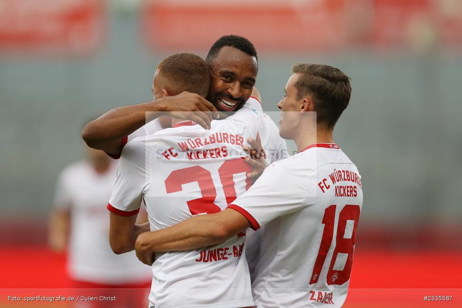 Maximilian Zaiser, FLYERALARM Arena, Würzburg, 29.07.2022, BFV, sport, action, Fussball, Juli 2022, Saison 2022/2023, Regionalliga Bayern, FCP, FWK, FC Pipinsried, FC Würzburger Kickers - Bild-ID: 2335587