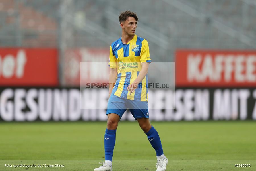 Sebastian Keßler, FLYERALARM Arena, Würzburg, 29.07.2022, BFV, sport, action, Fussball, Juli 2022, Saison 2022/2023, Regionalliga Bayern, FCP, FWK, FC Pipinsried, FC Würzburger Kickers - Bild-ID: 2335595