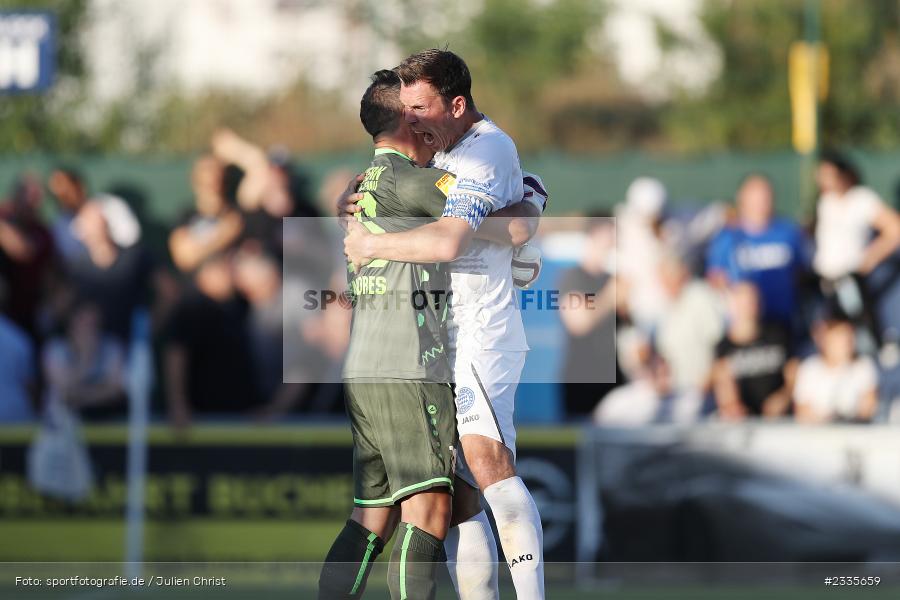 Sieg, Schlussjubel, Emotionen, Daniel Endres, Marcel Andreas Wilke, Main-Echo Arena, Alzenau, 30.07.2022, HEL, sport, action, Fussball, Juli 2022, Saison 2022/2023, Lotto Hessenliga, SGE, FCB, Eintracht Frankfurt U21, FC Bayern Alzenau - Bild-ID: 2335659 Sieg, Schlussjubel, Emotionen, Daniel Endres, Marcel Andreas Wilke, Main-Echo Arena, Alzenau, 30.07.2022, HEL, sport, action, Fussball, Juli 2022, Saison 2022/2023, Lotto Hessenliga, SGE, FCB, Eintracht Frankfurt U21, FC Bayern Alzenau - Bild-ID: 2335659
