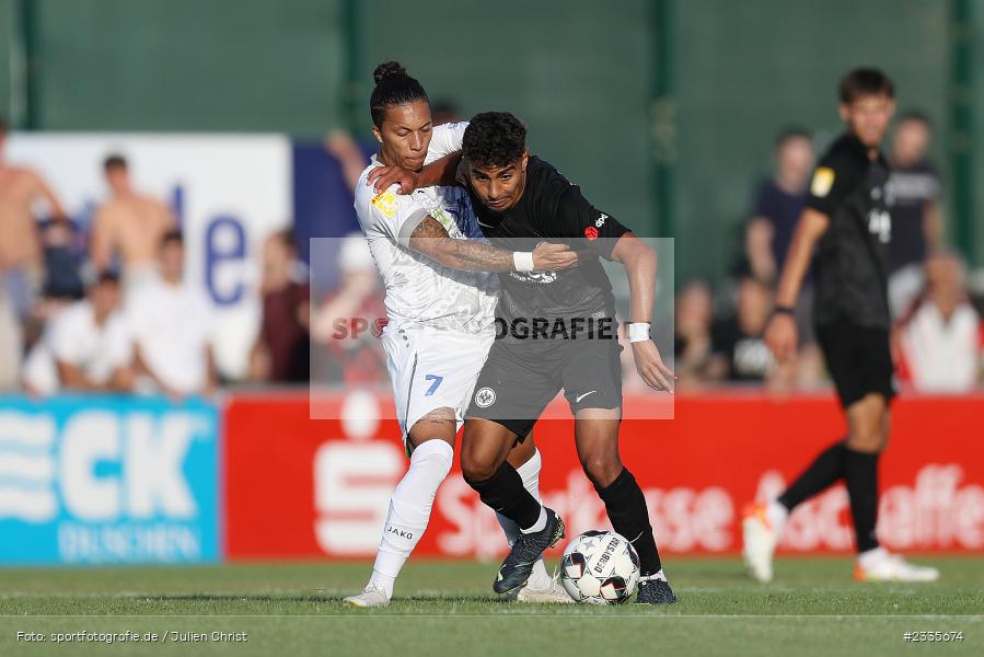 Mehdi Loune, Main-Echo Arena, Alzenau, 30.07.2022, HEL, sport, action, Fussball, Juli 2022, Saison 2022/2023, Lotto Hessenliga, SGE, FCB, Eintracht Frankfurt U21, FC Bayern Alzenau - Bild-ID: 2335674 Mehdi Loune, Main-Echo Arena, Alzenau, 30.07.2022, HEL, sport, action, Fussball, Juli 2022, Saison 2022/2023, Lotto Hessenliga, SGE, FCB, Eintracht Frankfurt U21, FC Bayern Alzenau - Bild-ID: 2335674