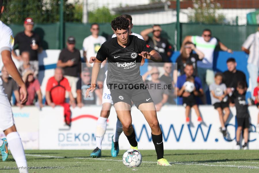 Ignacio Ferri Julia, Main-Echo Arena, Alzenau, 30.07.2022, HEL, sport, action, Fussball, Juli 2022, Saison 2022/2023, Lotto Hessenliga, SGE, FCB, Eintracht Frankfurt U21, FC Bayern Alzenau - Bild-ID: 2335732