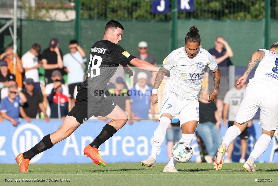Marcus Alexander, Main-Echo Arena, Alzenau, 30.07.2022, HEL, sport, action, Fussball, Juli 2022, Saison 2022/2023, Lotto Hessenliga, SGE, FCB, Eintracht Frankfurt U21, FC Bayern Alzenau - Bild-ID: 2335735 Marcus Alexander, Main-Echo Arena, Alzenau, 30.07.2022, HEL, sport, action, Fussball, Juli 2022, Saison 2022/2023, Lotto Hessenliga, SGE, FCB, Eintracht Frankfurt U21, FC Bayern Alzenau - Bild-ID: 2335735