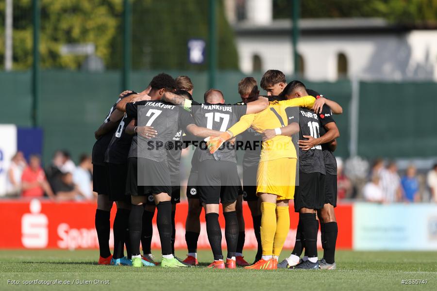Mannschaftskreis, Main-Echo Arena, Alzenau, 30.07.2022, HEL, sport, action, Fussball, Juli 2022, Saison 2022/2023, Lotto Hessenliga, SGE, FCB, Eintracht Frankfurt U21, FC Bayern Alzenau - Bild-ID: 2335747 Mannschaftskreis, Main-Echo Arena, Alzenau, 30.07.2022, HEL, sport, action, Fussball, Juli 2022, Saison 2022/2023, Lotto Hessenliga, SGE, FCB, Eintracht Frankfurt U21, FC Bayern Alzenau - Bild-ID: 2335747