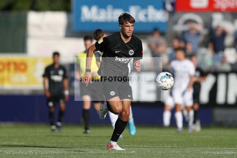 Fynn Otto, Main-Echo Arena, Alzenau, 30.07.2022, HEL, sport, action, Fussball, Juli 2022, Saison 2022/2023, Lotto Hessenliga, SGE, FCB, Eintracht Frankfurt U21, FC Bayern Alzenau - Bild-ID: 2335793 Fynn Otto, Main-Echo Arena, Alzenau, 30.07.2022, HEL, sport, action, Fussball, Juli 2022, Saison 2022/2023, Lotto Hessenliga, SGE, FCB, Eintracht Frankfurt U21, FC Bayern Alzenau - Bild-ID: 2335793