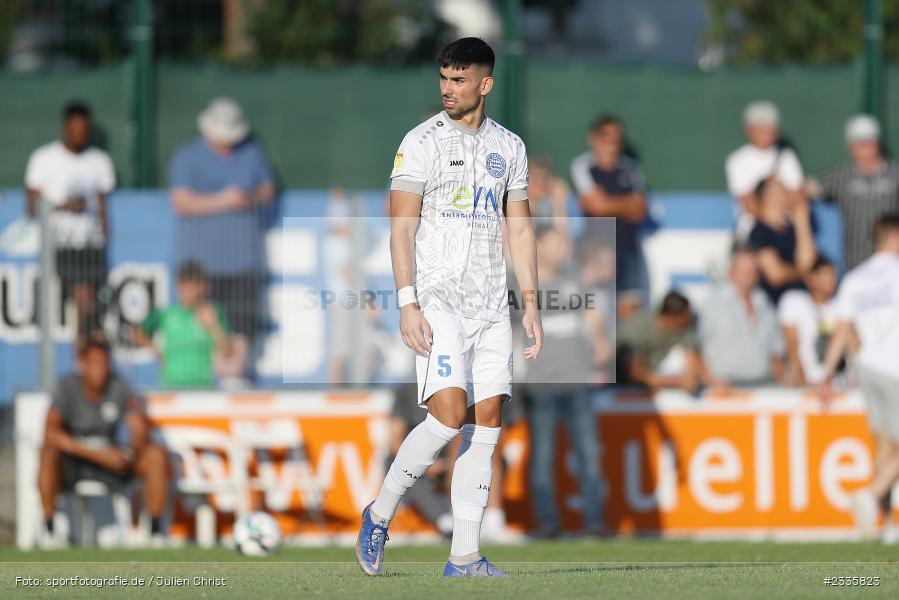 Philipp Topic, Main-Echo Arena, Alzenau, 30.07.2022, HEL, sport, action, Fussball, Juli 2022, Saison 2022/2023, Lotto Hessenliga, SGE, FCB, Eintracht Frankfurt U21, FC Bayern Alzenau - Bild-ID: 2335823 Philipp Topic, Main-Echo Arena, Alzenau, 30.07.2022, HEL, sport, action, Fussball, Juli 2022, Saison 2022/2023, Lotto Hessenliga, SGE, FCB, Eintracht Frankfurt U21, FC Bayern Alzenau - Bild-ID: 2335823