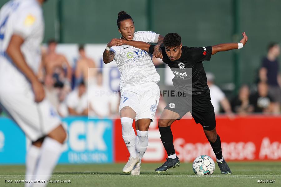 Mehdi Loune, Main-Echo Arena, Alzenau, 30.07.2022, HEL, sport, action, Fussball, Juli 2022, Saison 2022/2023, Lotto Hessenliga, SGE, FCB, Eintracht Frankfurt U21, FC Bayern Alzenau - Bild-ID: 2335829 Mehdi Loune, Main-Echo Arena, Alzenau, 30.07.2022, HEL, sport, action, Fussball, Juli 2022, Saison 2022/2023, Lotto Hessenliga, SGE, FCB, Eintracht Frankfurt U21, FC Bayern Alzenau - Bild-ID: 2335829