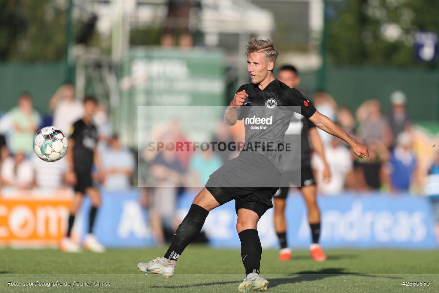 Maximilian Brauburger, Main-Echo Arena, Alzenau, 30.07.2022, HEL, sport, action, Fussball, Juli 2022, Saison 2022/2023, Lotto Hessenliga, SGE, FCB, Eintracht Frankfurt U21, FC Bayern Alzenau - Bild-ID: 2335830 Maximilian Brauburger, Main-Echo Arena, Alzenau, 30.07.2022, HEL, sport, action, Fussball, Juli 2022, Saison 2022/2023, Lotto Hessenliga, SGE, FCB, Eintracht Frankfurt U21, FC Bayern Alzenau - Bild-ID: 2335830