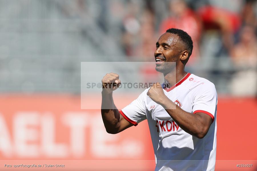 Torjubel, Saliou Sané, FLYERALARM Arena, Würzburg, 06.08.2022, BFV, sport, action, Fussball, August 2022, Saison 2022/2023, RLB, Regionalliga Bayern, ANS, FWK, SpVgg Ansbach, FC Würzburger Kickers - Bild-ID: 2336527