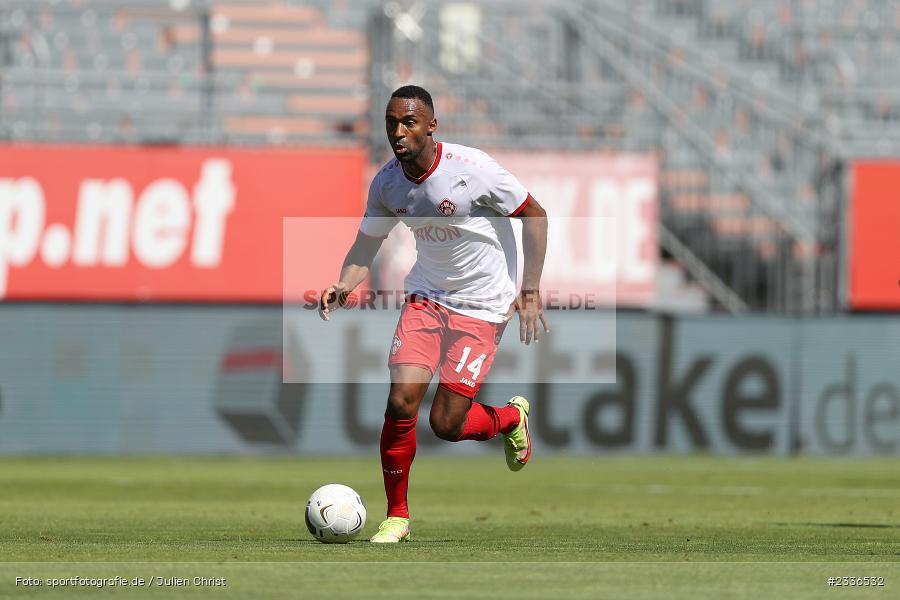 tectake.de, Saliou Sané, FLYERALARM Arena, Würzburg, 06.08.2022, BFV, sport, action, Fussball, August 2022, Saison 2022/2023, RLB, Regionalliga Bayern, ANS, FWK, SpVgg Ansbach, FC Würzburger Kickers - Bild-ID: 2336532