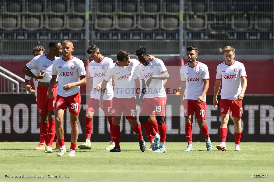Torjubel, Thomas Haas, Dardan Karimani, Peter Kurzweg, Ivan Franjic, Benyas Solomon Junge-Abiol, Saliou Sané, Benjika Caciel, FLYERALARM Arena, Würzburg, 06.08.2022, BFV, sport, action, Fussball, August 2022, Saison 2022/2023, RLB, Regionalliga Bayern, ANS, FWK, SpVgg Ansbach, FC Würzburger Kickers - Bild-ID: 2336569 Torjubel, Thomas Haas, Dardan Karimani, Peter Kurzweg, Ivan Franjic, Benyas Solomon Junge-Abiol, Saliou Sané, Benjika Caciel, FLYERALARM Arena, Würzburg, 06.08.2022, BFV, sport, action, Fussball, August 2022, Saison 2022/2023, RLB, Regionalliga Bayern, ANS, FWK, SpVgg Ansbach, FC Würzburger Kickers - Bild-ID: 2336569