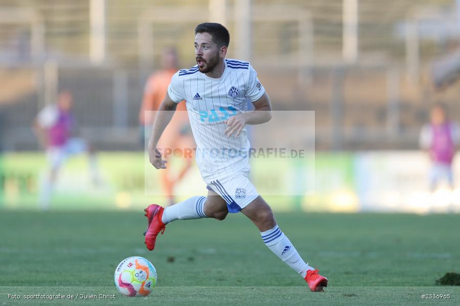 Silas Tom Zehnder, Stadion am Schönbusch, Aschaffenburg, 12.08.2022, BFV, sport, action, Fussball, August 2022, Saison 2022/2023, RB, Regionalliga Bayern, SGF, SVA, SpVgg Greuther Fürth II, SV Viktoria Aschaffenburg - Bild-ID: 2336965
