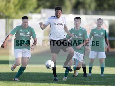 Fotos von FC Gössenheim - TSV Karlburg II auf sportfotografie.de