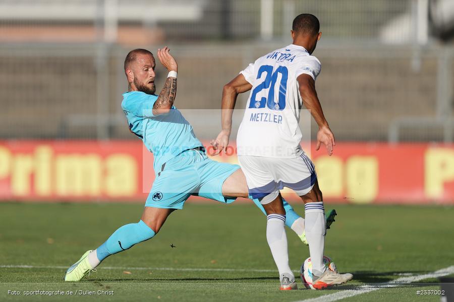Daniel Adlung, Stadion am Schönbusch, Aschaffenburg, 12.08.2022, BFV, sport, action, Fussball, August 2022, Saison 2022/2023, RB, Regionalliga Bayern, SGF, SVA, SpVgg Greuther Fürth II, SV Viktoria Aschaffenburg - Bild-ID: 2337002