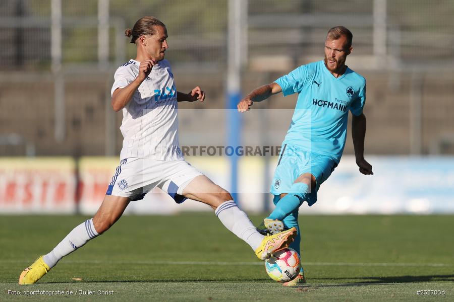 Nicolas Hebisch, Stadion am Schönbusch, Aschaffenburg, 12.08.2022, BFV, sport, action, Fussball, August 2022, Saison 2022/2023, RB, Regionalliga Bayern, SGF, SVA, SpVgg Greuther Fürth II, SV Viktoria Aschaffenburg - Bild-ID: 2337006