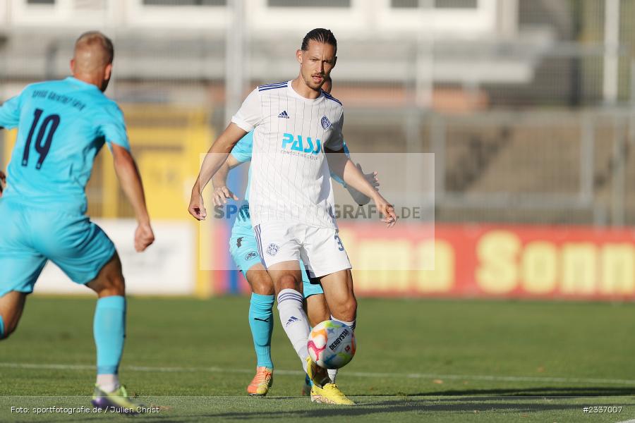 Nicolas Hebisch, Stadion am Schönbusch, Aschaffenburg, 12.08.2022, BFV, sport, action, Fussball, August 2022, Saison 2022/2023, RB, Regionalliga Bayern, SGF, SVA, SpVgg Greuther Fürth II, SV Viktoria Aschaffenburg - Bild-ID: 2337007