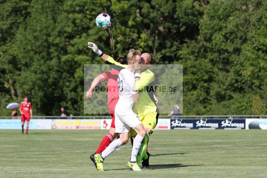 Pascal Graf, Marco Kunzmann, Niklas Weise, Sportgelände, Karlburg, 13.08.2022, BFV, sport, action, Fussball, August 2022, Saison 2022/2023, Landesliga Nordwest, FCL, TSV, 1. FC Lichtenfels, TSV Karlburg - Bild-ID: 2337026