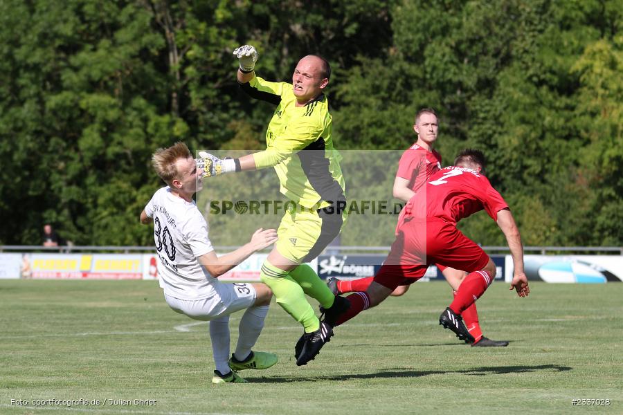 Pascal Graf, Marco Kunzmann, Niklas Weise, Sportgelände, Karlburg, 13.08.2022, BFV, sport, action, Fussball, August 2022, Saison 2022/2023, Landesliga Nordwest, FCL, TSV, 1. FC Lichtenfels, TSV Karlburg - Bild-ID: 2337028
