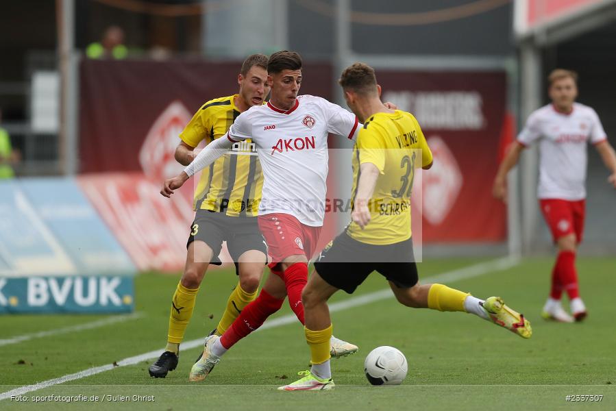 Ivan Franjic, FLYERALARM Arena, Würzburg, 19.08.2022, BFV, sport, action, Fussball, August 2022, Saison 2022/2023, RLB, 7. Spieltag, Regionalliga Bayern, VIL, DJK, FWK, DJK Vilzing, FC Würzburger Kickers - Bild-ID: 2337307