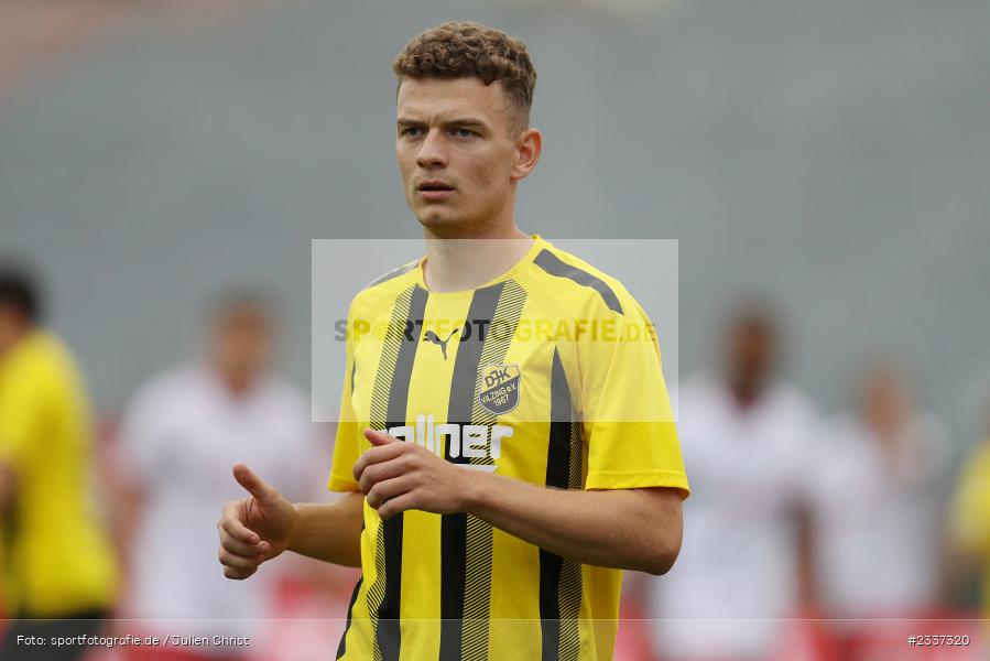Lukas Schröder, FLYERALARM Arena, Würzburg, 19.08.2022, BFV, sport, action, Fussball, August 2022, Saison 2022/2023, RLB, 7. Spieltag, Regionalliga Bayern, VIL, DJK, FWK, DJK Vilzing, FC Würzburger Kickers - Bild-ID: 2337320