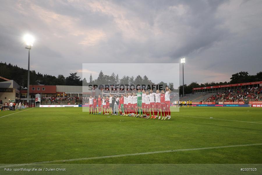 Flutlicht, Feiern, Sieg, Emotionen, Stimmung, Fans, Mannschaft, FLYERALARM Arena, Würzburg, 19.08.2022, BFV, sport, action, Fussball, August 2022, Saison 2022/2023, RLB, 7. Spieltag, Regionalliga Bayern, VIL, DJK, FWK, DJK Vilzing, FC Würzburger Kickers - Bild-ID: 2337325